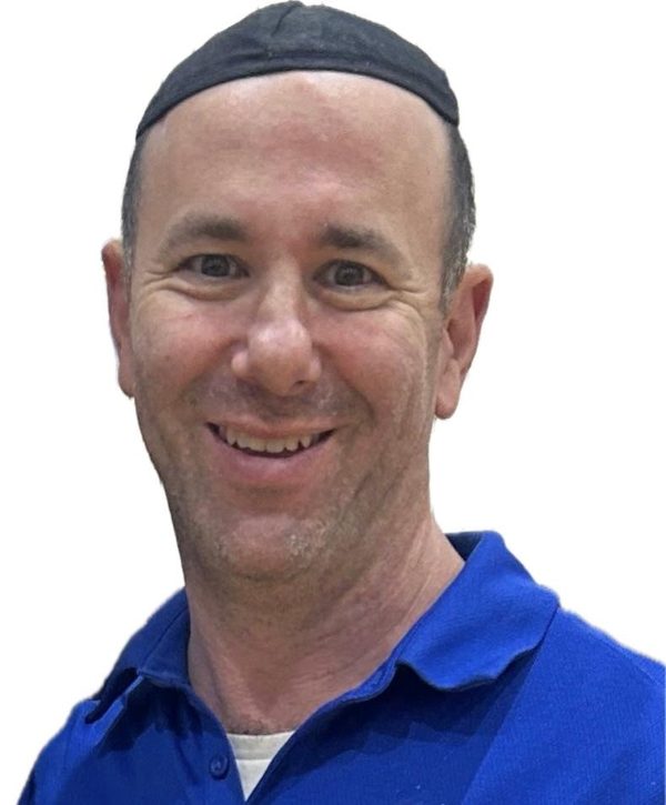 Coach Ari Braun