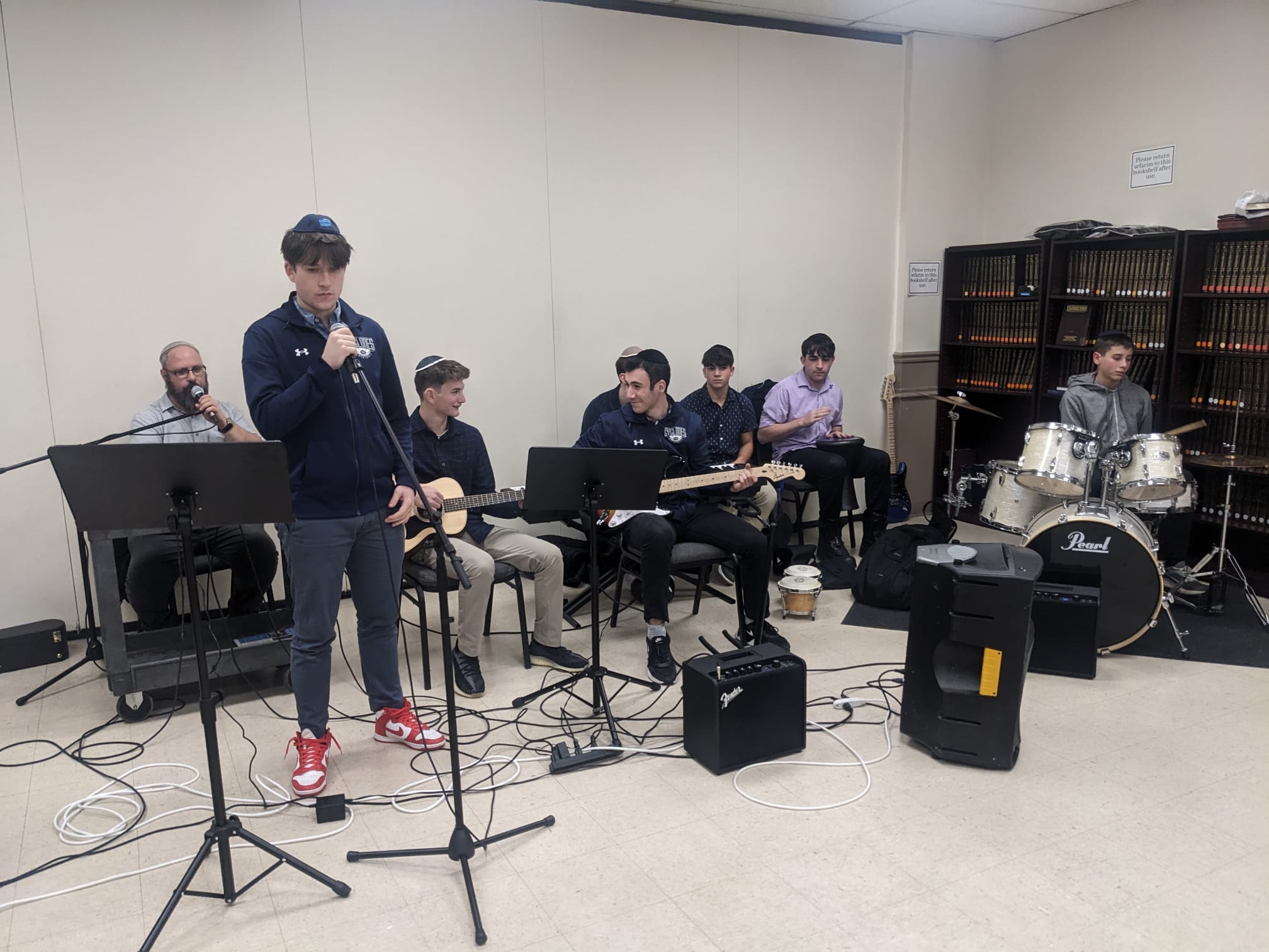 Chanukah Chagiga with Music Club Performance