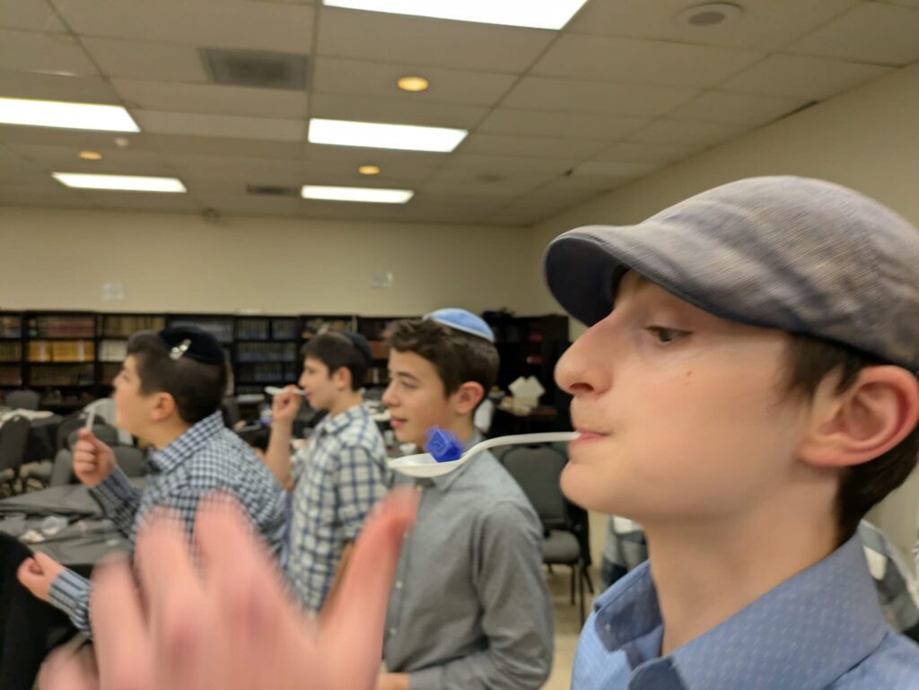 Chanukah Mesiba